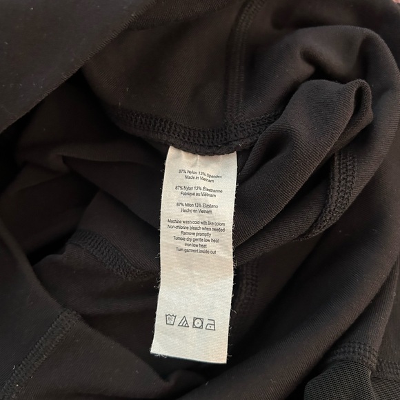 Alo Yoga Crop Pant with Mesh Small - Picture 5 of 11